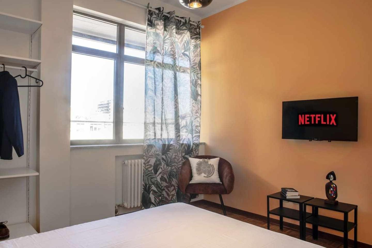 Suite La Montagnola Park 200M Stazione Centrale ボローニャ エクステリア 写真